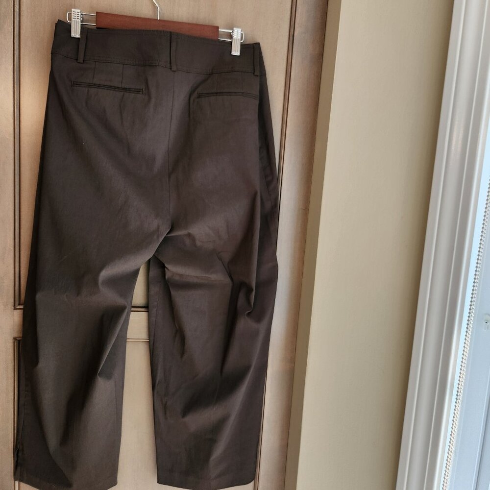 Lane Bryant Olive/Brown 'ish 7/8 Length Pants‎ Size 20 - Picture 7 of 8